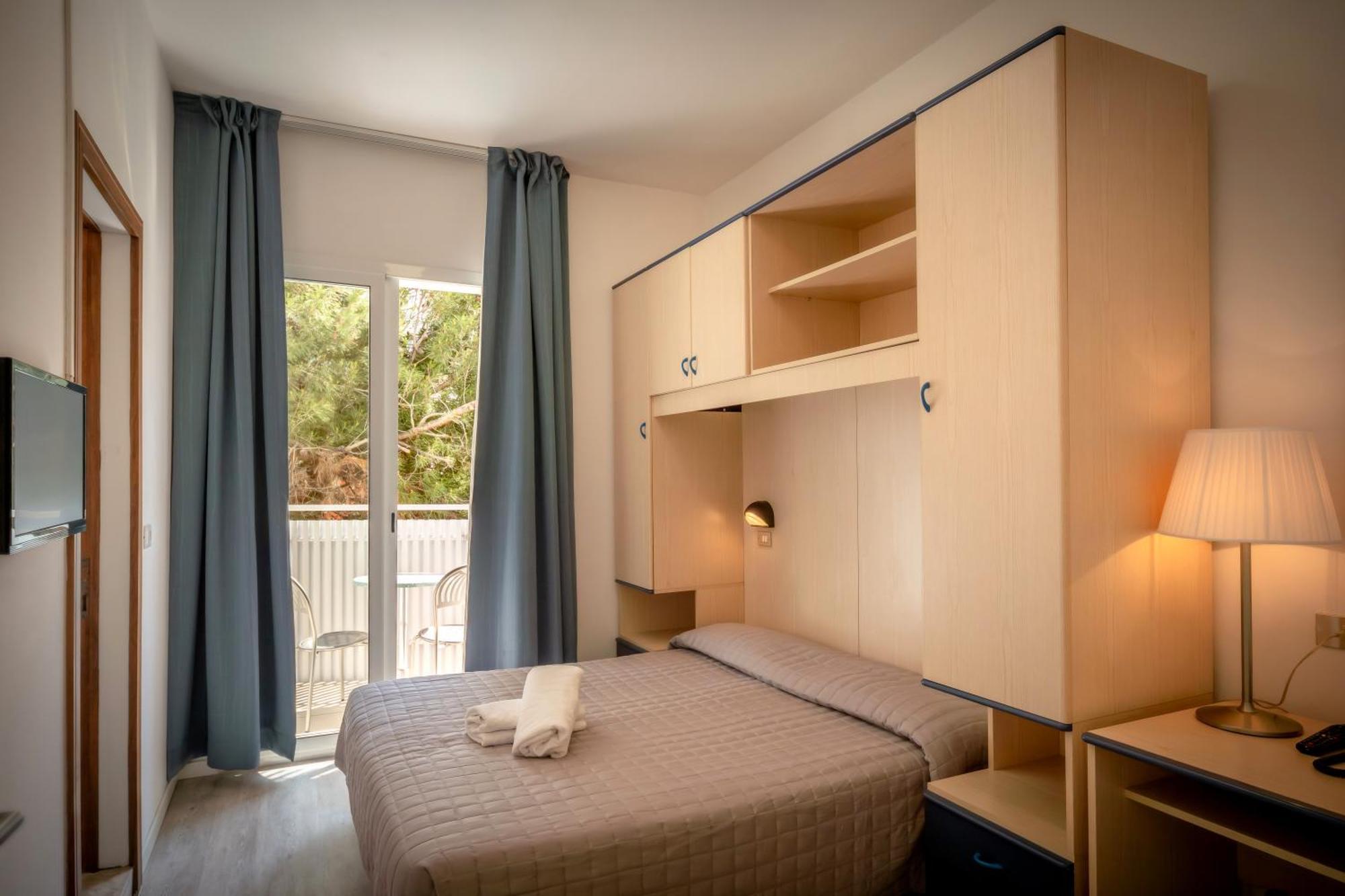 Hotel Firenze Caorle Exterior photo
