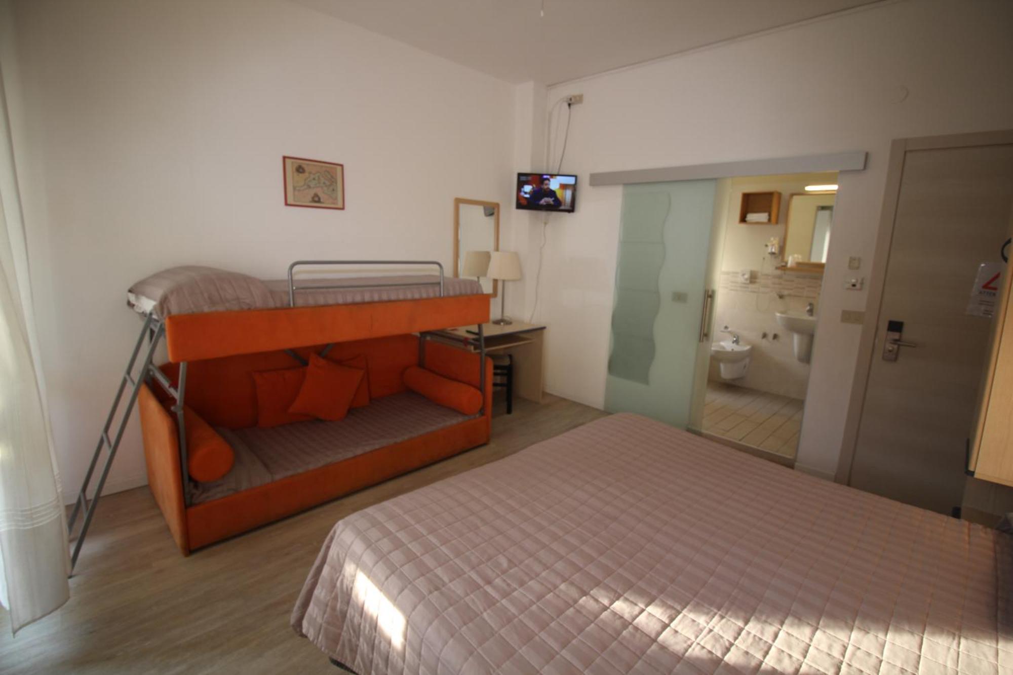 Hotel Firenze Caorle Exterior photo